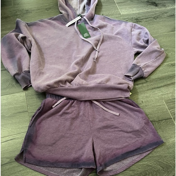 Women’s Combo Set Oversized Hoodie Sweatshirt and Short.    Size S.      Purple - Picture 13 of 14